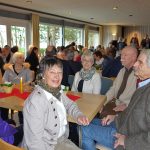 Gemütliche Runde: Künstlerin Kitty Bredahl mit Ehemann und Freunden beim Neujahrsbrunch