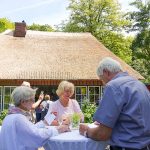 Reetdachhaus mit Tradition: Jubiläumsparty in der kleinen Waldschänke