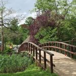 Über diese Brücke kommt man zum Kinderspielplatz und zur Festwiese. Dort wurde das 35jährige Jubiläum gefeiert.